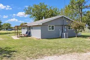 2220 Well Service Rd, Bowie, TX 76230 - Photo 35