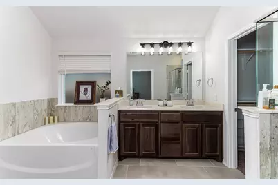 9921 Mescalbean Boulevard, Fort Worth, TX 76036 - Photo 13