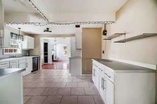 2044 Cleveland St, Paris, TX 75460 - Photo 9
