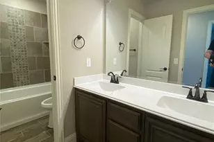 313 Richard St, Burleson, TX 76028 - Photo 13