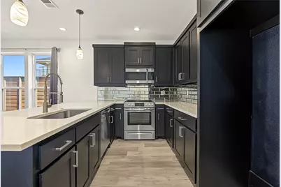 6510 Windward View Drive, Rowlett, TX 75088 - Photo 5
