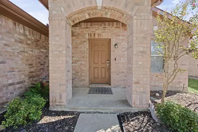 5428 Maverick Drive, Grand Prairie, TX 75052 - Photo 3