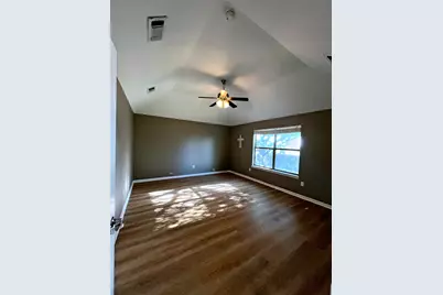 916 Winding Road, Granbury, TX 76049 - Photo 9