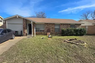 724 Briggs St, Cedar Hill, TX 75104 - Photo 1