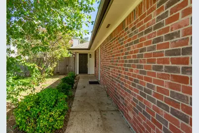 6618 Parkview Lane, North Richland Hills, TX 76182 - Photo 3