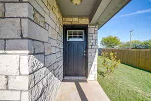 410 Mesquite Dr, Rio Vista, TX 76093 - Photo 3