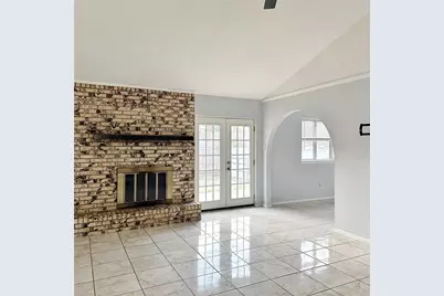 2705 Springlake Court, Irving, TX 75060 - Photo 5