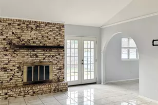 2705 Springlake Ct, Irving, TX 75060 - Photo 5
