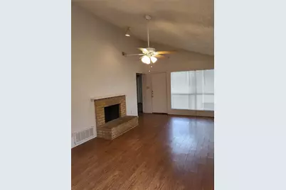 2716 Saint George Place, Arlington, TX 76015 - Photo 3