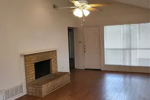 2716 St George Pl, Arlington, TX 76015 - Photo 3