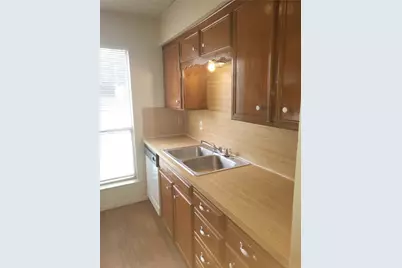 2734 Parkchester Drive, Arlington, TX 76015 - Photo 3
