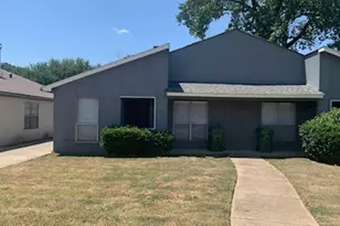2734 Parkchester Dr, Arlington, TX 76015 - Photo 1