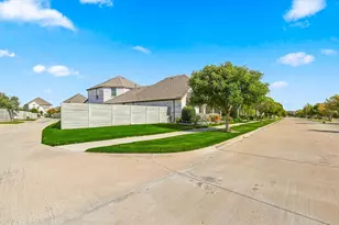 924 Plaza Ln, Argyle, TX 76226 - Photo 37