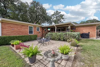 2110 Cooper Drive, Irving, TX 75061 - Photo 31