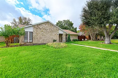 2904 Cross Bend Road, Plano, TX 75023 - Photo 3