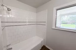 1709 N Sylvania Ave, Fort Worth, TX 76111 - Photo 17