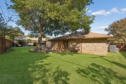 5945 Diamond Oaks Drive S, Haltom City, TX 76117 - Photo 31