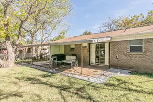 820 SW Southridge Dr, Burleson, TX 76028 - Photo 33
