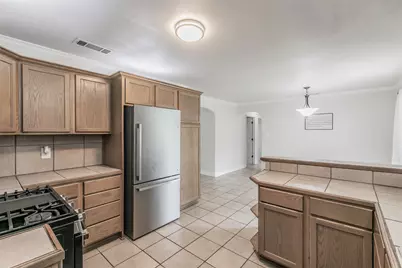 820 SW Southridge Drive, Burleson, TX 76028 - Photo 13