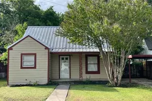 1046 W Sloan St, Stephenville, TX 76401 - Photo 1