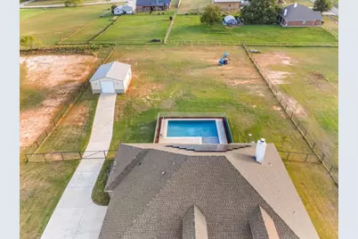 1004 Northern Oaks Court, Springtown, TX 76082 - Photo 37