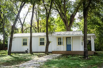 414 N Avenue F, Clifton, TX 76634 - Photo 1