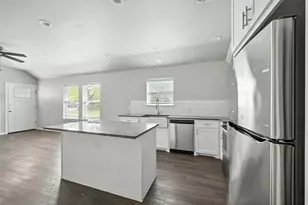 910 N Throckmorton, Sherman, TX 75090 - Photo 7