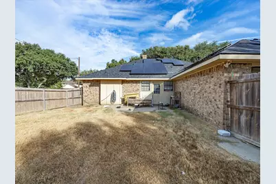 1005 Casa Linda Street, Ennis, TX 75119 - Photo 31