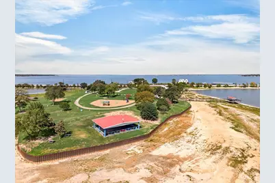 204 Bounding Main Street, Gun Barrel City, TX 75156 - Photo 33