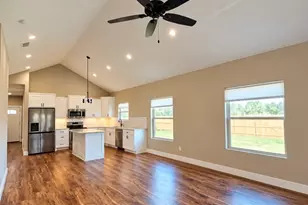 1304 Glenwood Cir, Breckenridge, TX 76424 - Photo 7