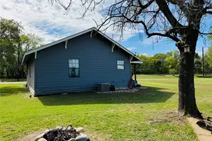 205 E Cardinal St, Ector, TX 75439 - Photo 23