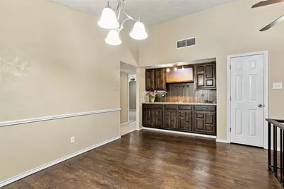 1901 Dodge Trail, Grand Prairie, TX 75052 - Photo 7