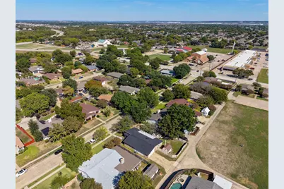 1901 Dodge Trail, Grand Prairie, TX 75052 - Photo 33