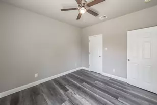 708 Elba St, Bowie, TX 76230 - Photo 31