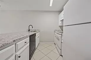 808 Redbud Dr, DeSoto, TX 75115 - Photo 5