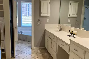 717 Highland Hls Ln, Highland Village, TX 75077 - Photo 11