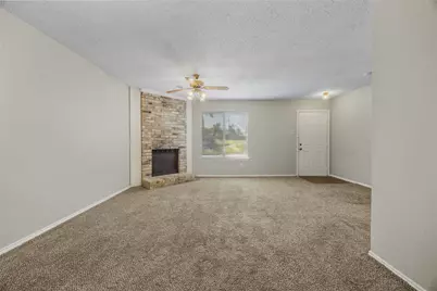 810 Red Bud Drive, DeSoto, TX 75115 - Photo 5