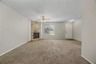 810 Redbud Dr, DeSoto, TX 75115 - Photo 5