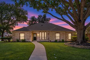 818 Pebblebrook Dr, Allen, TX 75002 - Photo 1