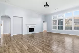 604 Jennifer Trail, Grand Prairie, TX 75052 - Photo 5