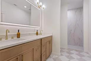 933 N 12th St, Waco, TX 76707 - Photo 17