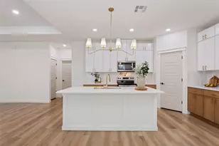 933 N 12th St, Waco, TX 76707 - Photo 11