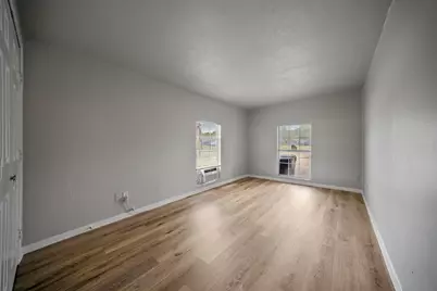 514 E University Avenue, Waxahachie, TX 75165 - Photo 13