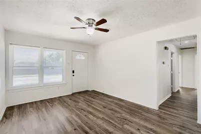2609 Harvard Street N, Irving, TX 75062 - Photo 5