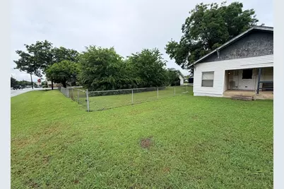 105 E 3rd Street, Prosper, TX 75078 - Photo 3