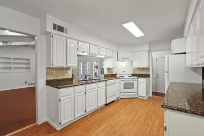 3510 Princess Lane, Dallas, TX 75229 - Photo 11
