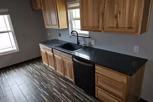 1413 Las Palmas Cir, Beeville, TX 78102 - Photo 9