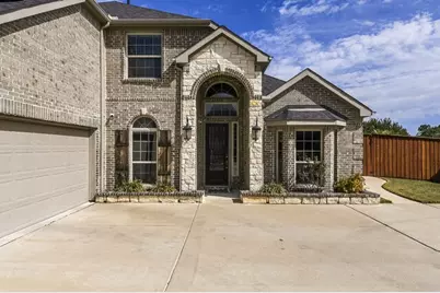 909 Heath Creek Drive, DeSoto, TX 75115 - Photo 1