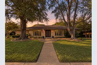 705 Rochelle Boulevard, Irving, TX 75062 - Photo 1