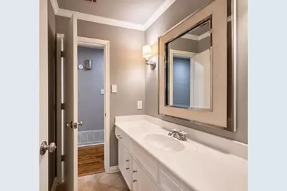 705 Rochelle Boulevard, Irving, TX 75062 - Photo 27
